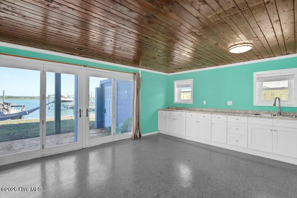 712 Channel Boulevard Topsail Beach, NC 28445