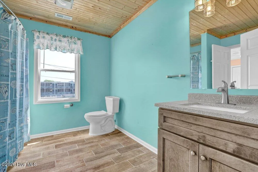 712 Channel Boulevard Topsail Beach, NC 28445