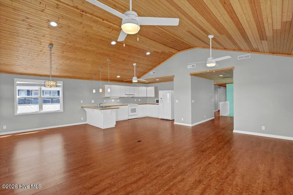 712 Channel Boulevard Topsail Beach, NC 28445