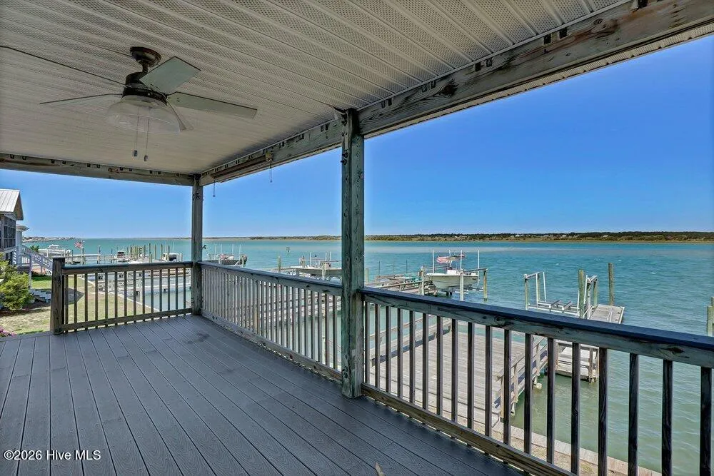 712 Channel Boulevard Topsail Beach, NC 28445