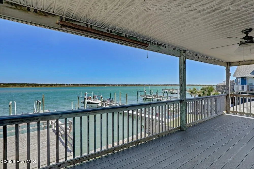 712 Channel Boulevard Topsail Beach, NC 28445