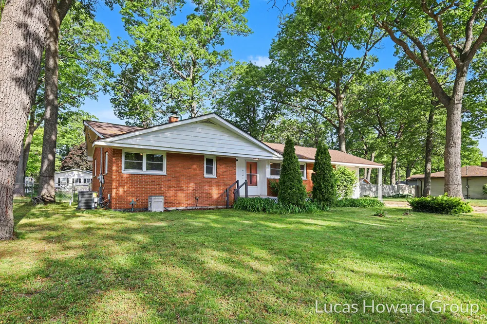 1365 Sumac Street Muskegon Charter Township, MI 49445