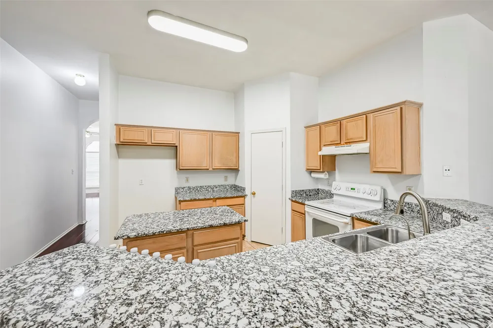 700 N Emma Drive Arlington, TX 76002
