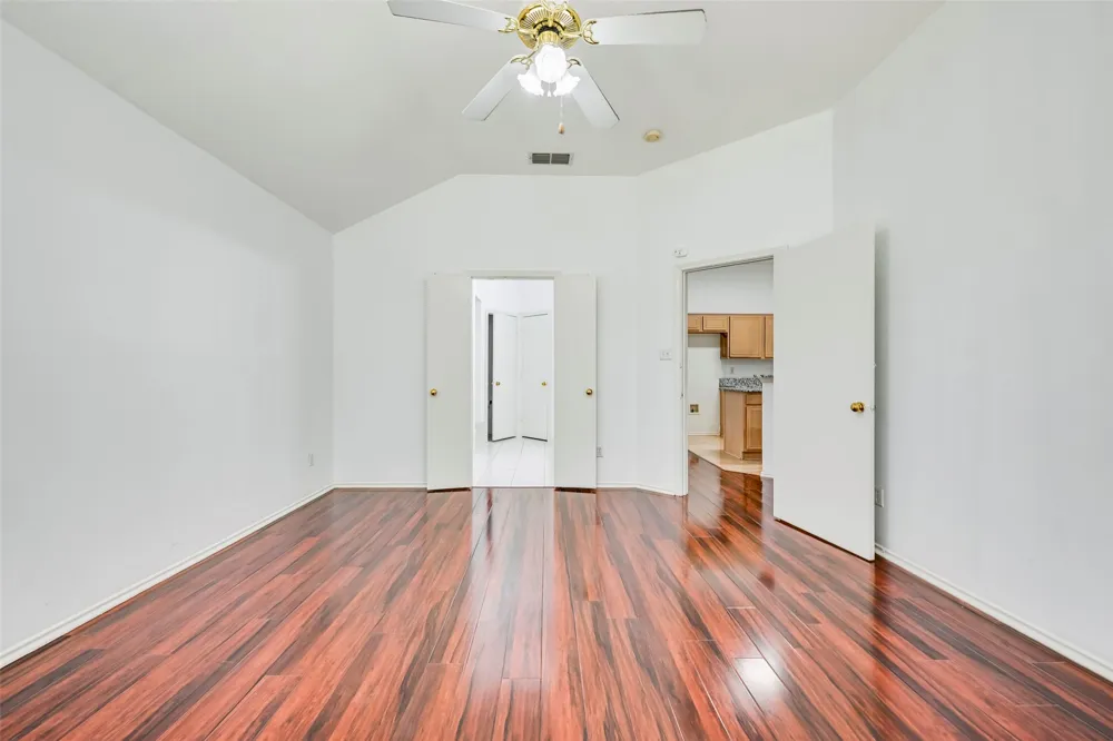 700 N Emma Drive Arlington, TX 76002