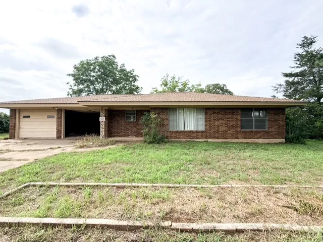 1250 Fm 112 Lexington, TX 78947