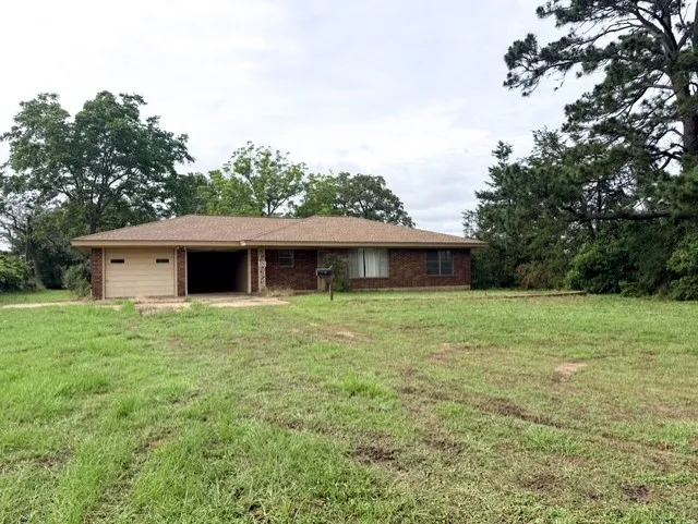 1250 Fm 112 Lexington, TX 78947