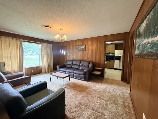 1250 Fm 112 Lexington, TX 78947
