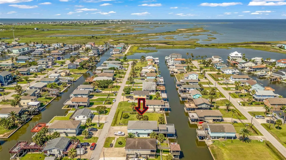 16530 Nassau Way Jamaica Beach, TX 77554
