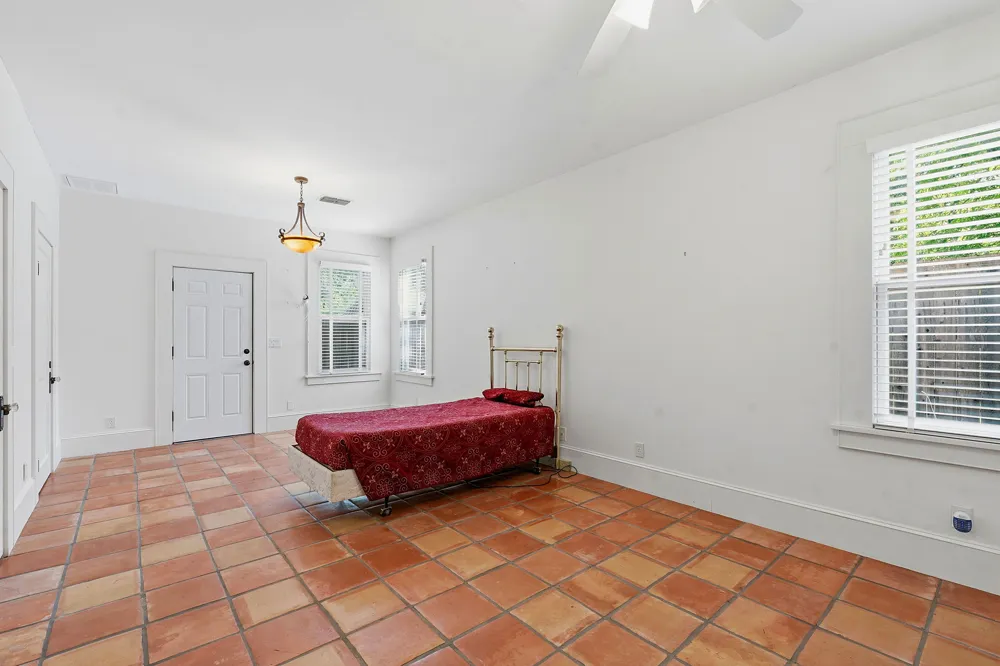 1232 Spruce Street Lockhart, TX 78644