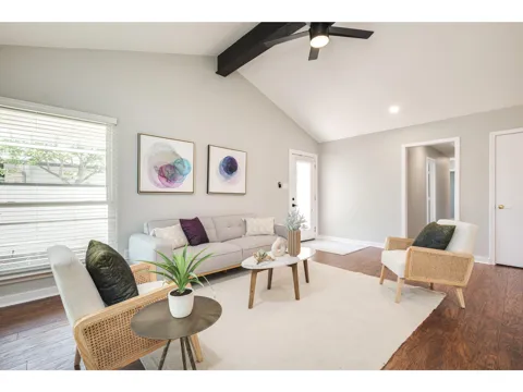 3203 Foster Lane