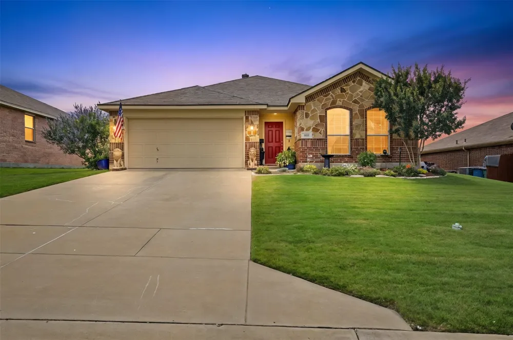244 Spoke Trail Willow Park, TX 76087