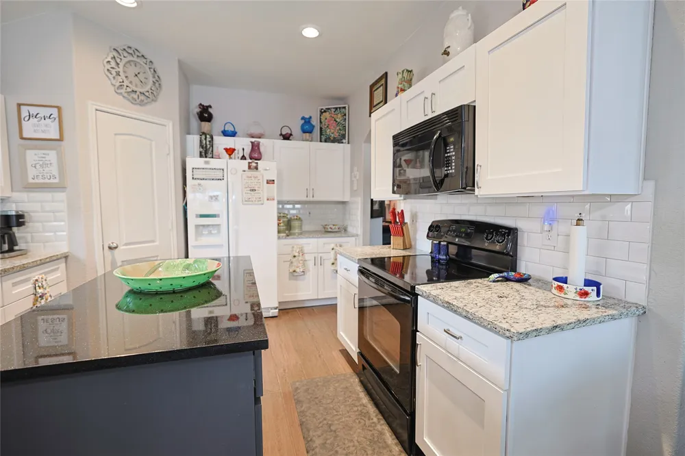 244 Spoke Trail Willow Park, TX 76087