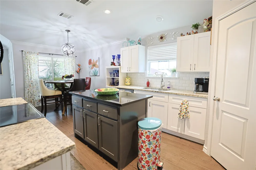 244 Spoke Trail Willow Park, TX 76087