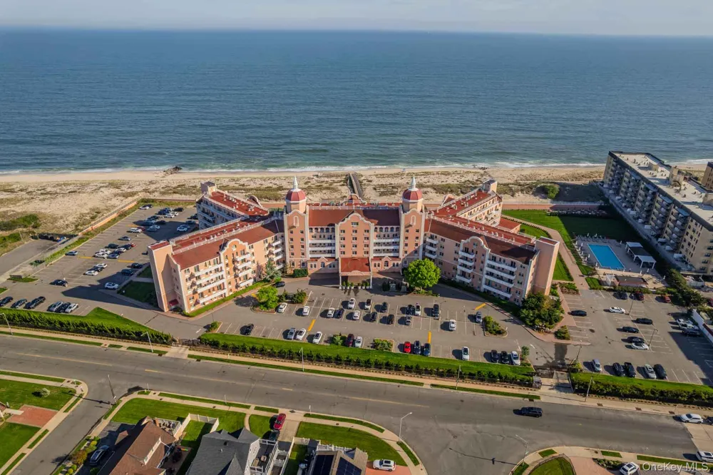 2 Richmond Road #3R Lido Beach, NY 11561