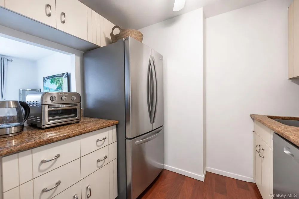 2 Richmond Road #3R Lido Beach, NY 11561