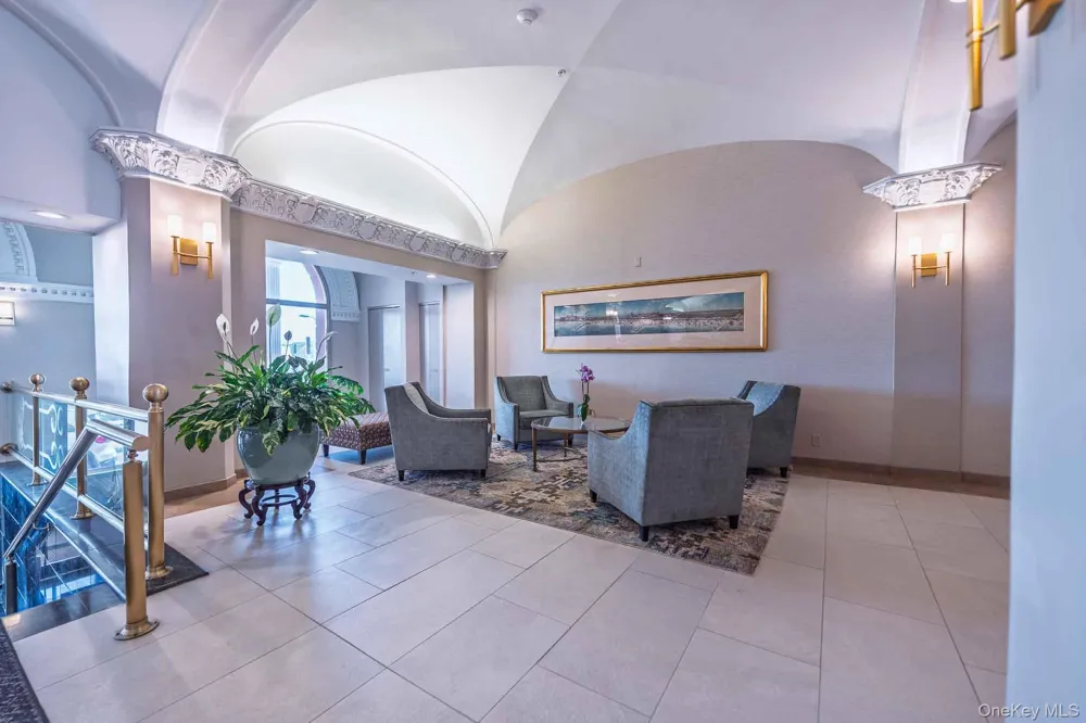 2 Richmond Road #3R Lido Beach, NY 11561