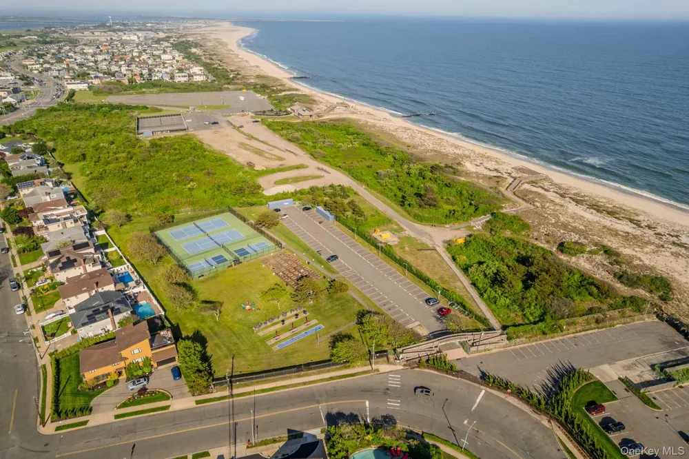 2 Richmond Road #3R Lido Beach, NY 11561