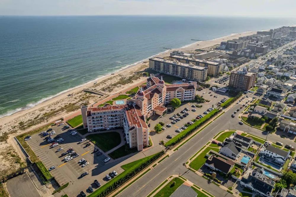 2 Richmond Road #3R Lido Beach, NY 11561