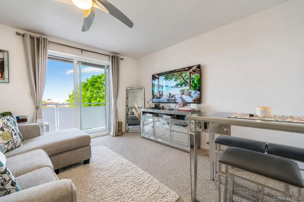 2 Richmond Road #3R Lido Beach, NY 11561