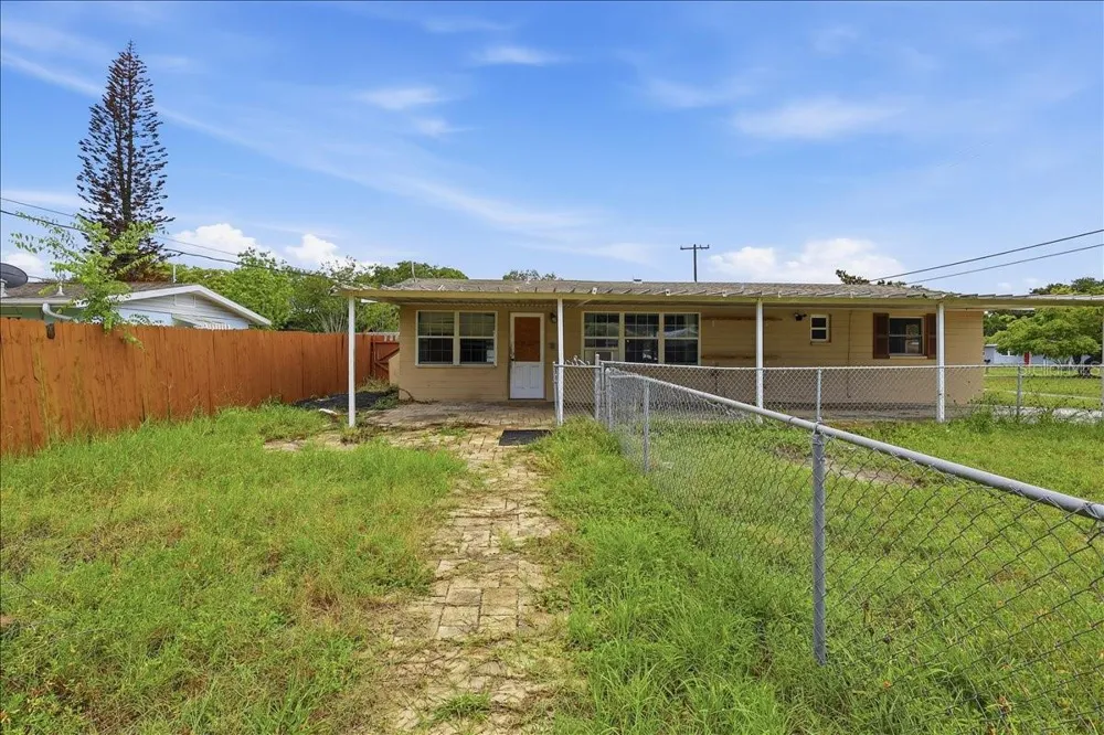 2605 YALE ROAD South Daytona, FL 32119