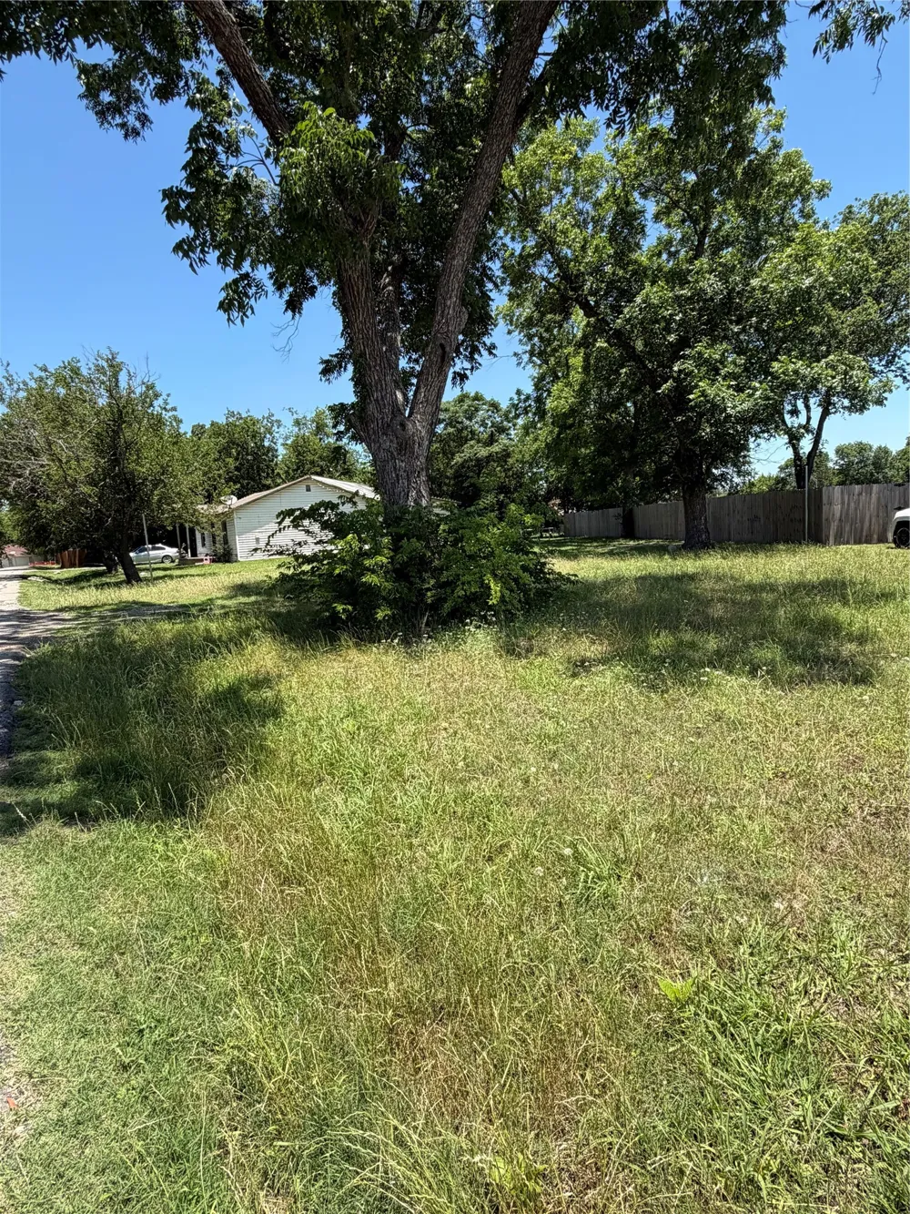 409 E Alamo Street Terrell, TX 75160