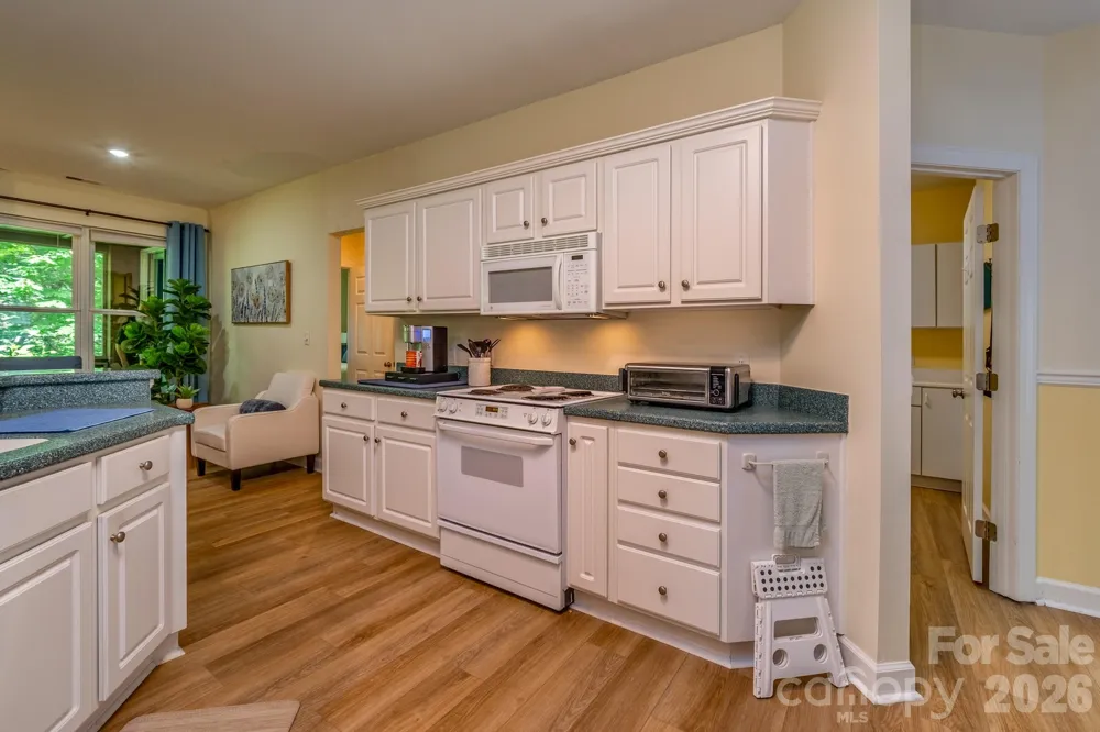 99 Ridgetop Circle #202 Brevard, NC 28712