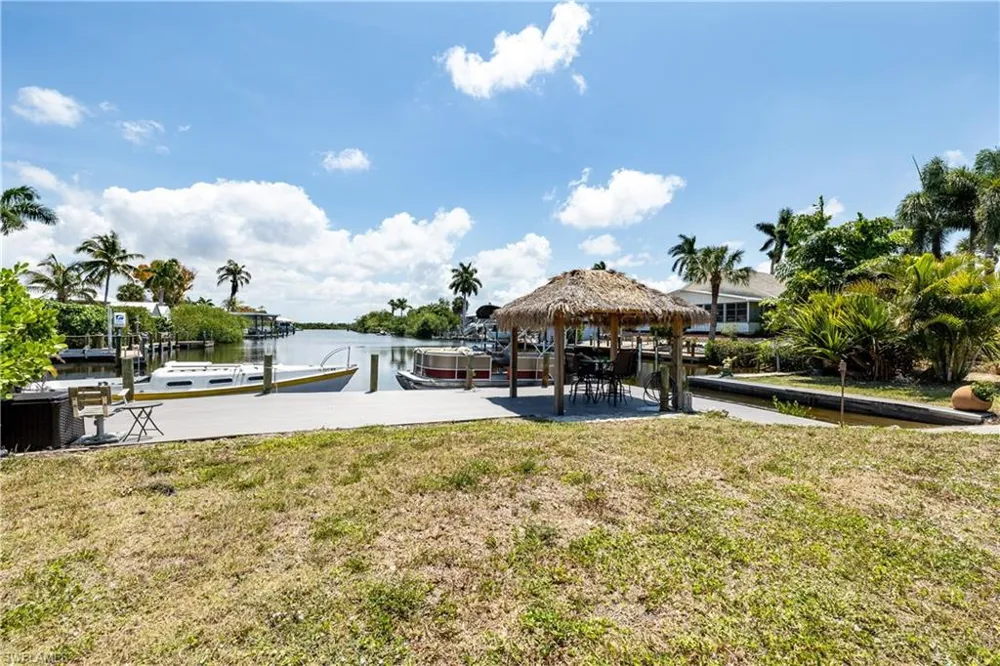 5387 Marina Drive Bokeelia, FL 33922