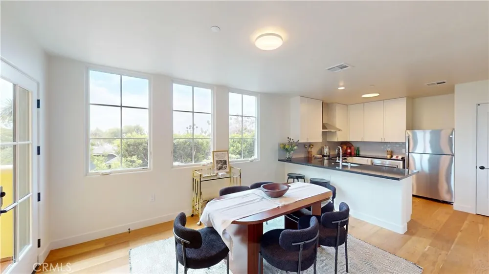1878 E Walnut Street #319 Pasadena, CA 91107