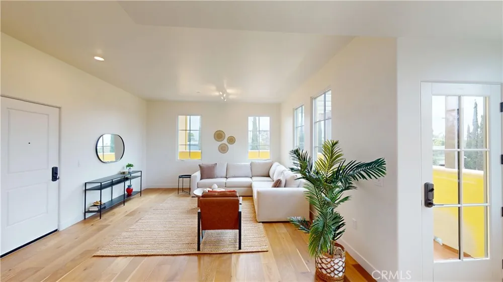 1878 E Walnut Street #319 Pasadena, CA 91107