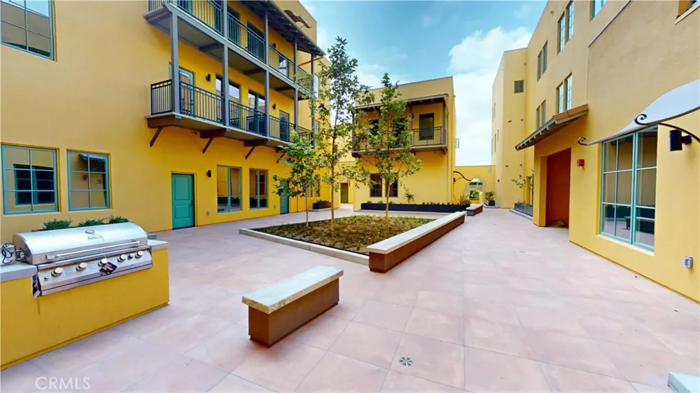 1878 E Walnut Street #319 Pasadena, CA 91107