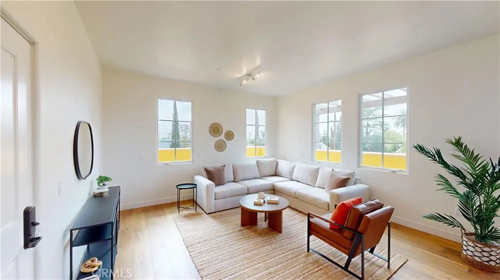 1878 E Walnut Street #319 Pasadena, CA 91107