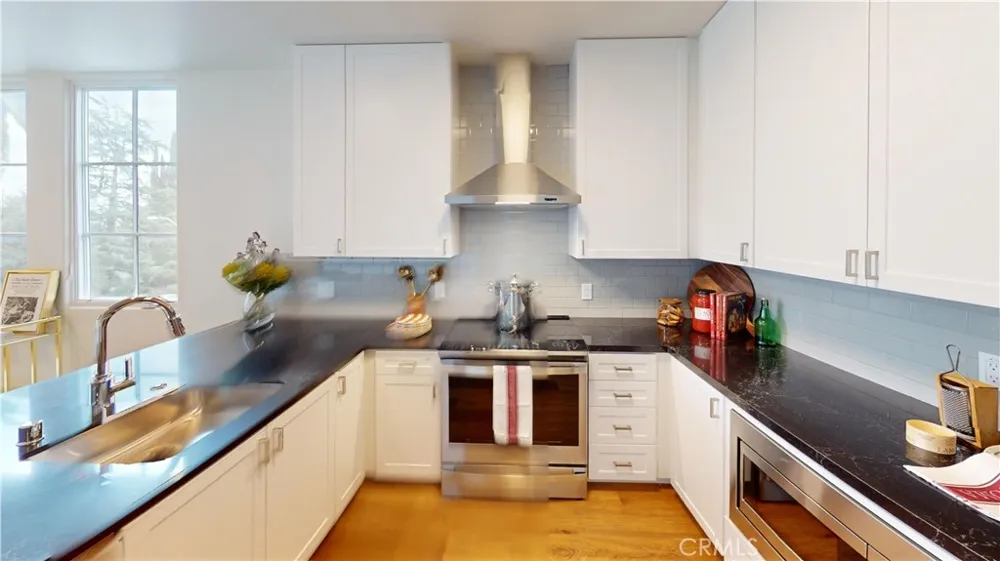 1878 E Walnut Street #319 Pasadena, CA 91107