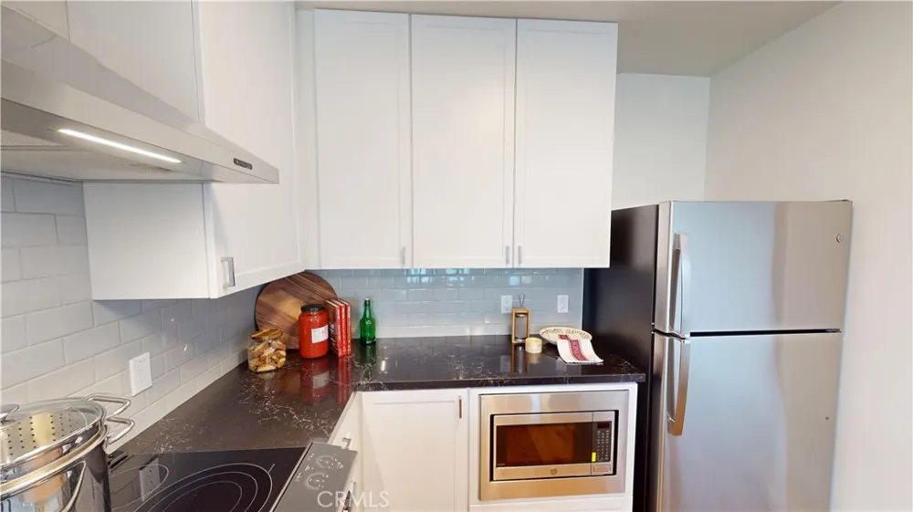1878 E Walnut Street #319 Pasadena, CA 91107