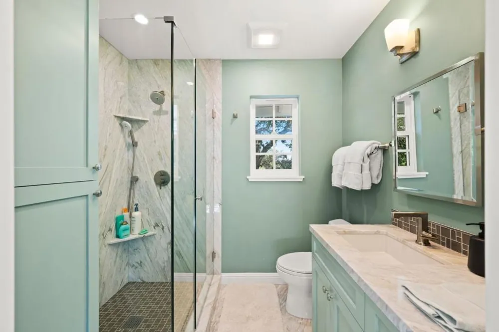 220 Robin Road Hillsborough, CA 94010