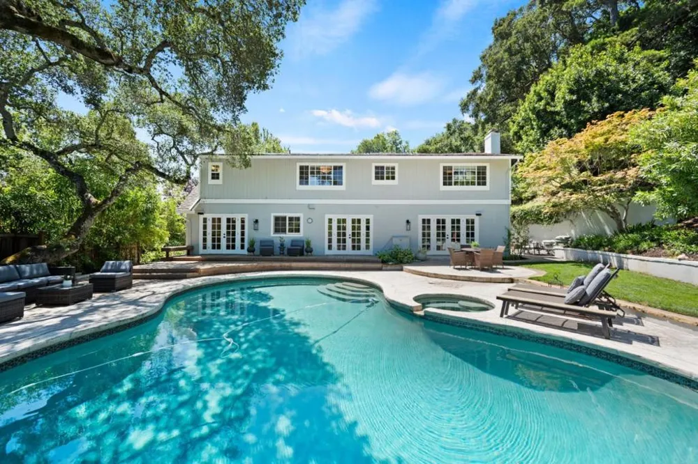 220 Robin Road Hillsborough, CA 94010