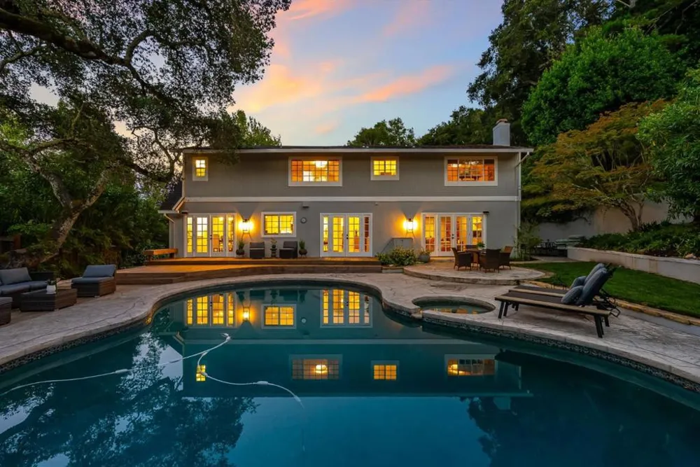 220 Robin Road Hillsborough, CA 94010