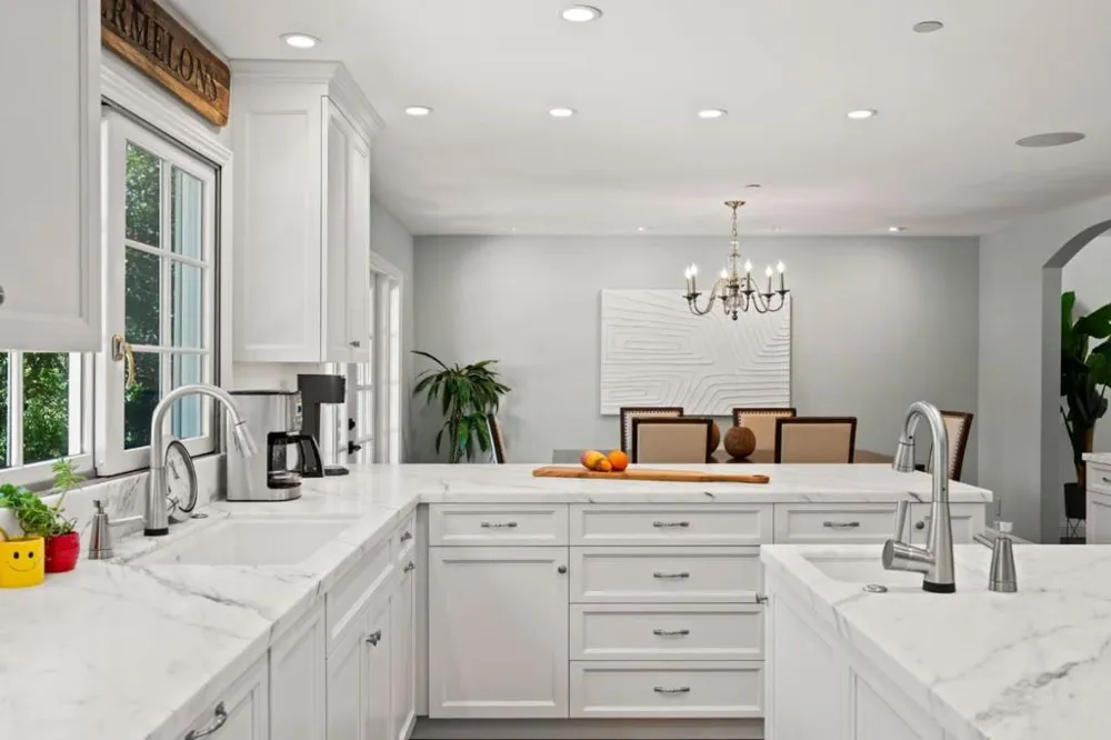 220 Robin Road Hillsborough, CA 94010