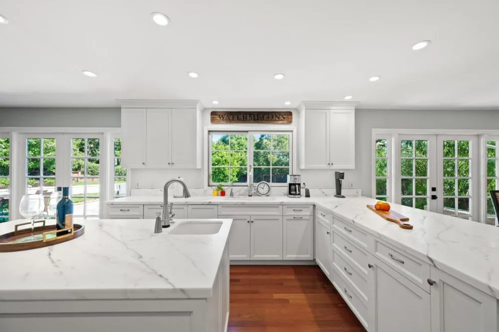 220 Robin Road Hillsborough, CA 94010