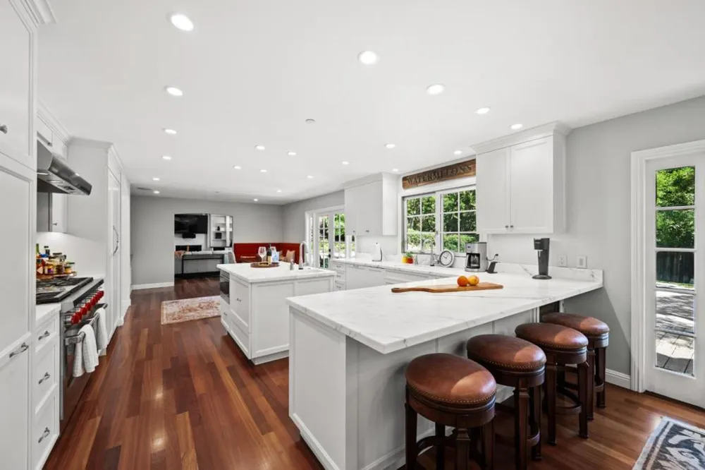 220 Robin Road Hillsborough, CA 94010