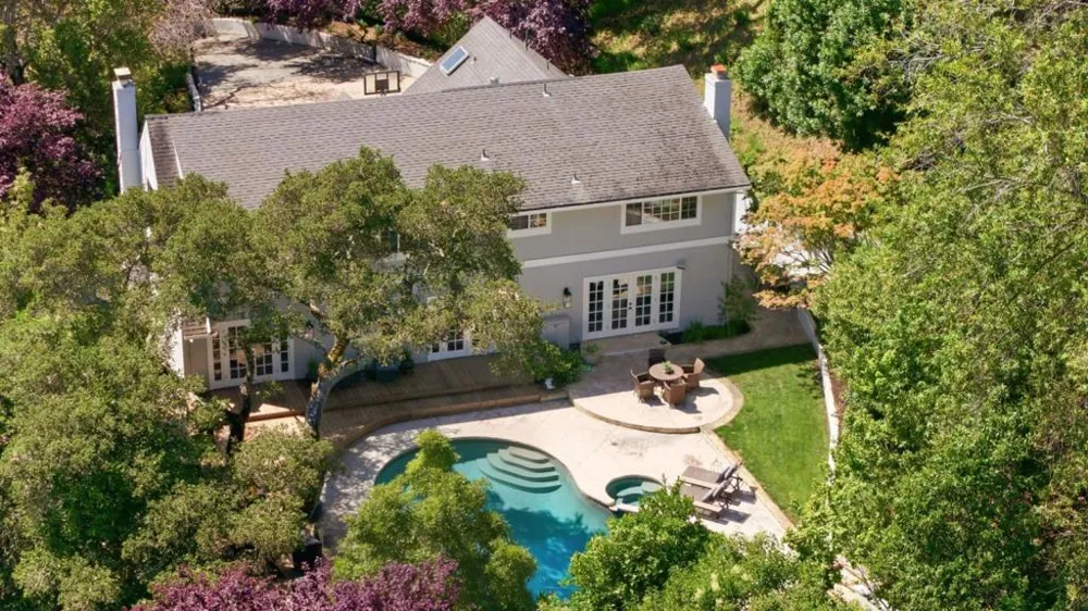 220 Robin Road Hillsborough, CA 94010