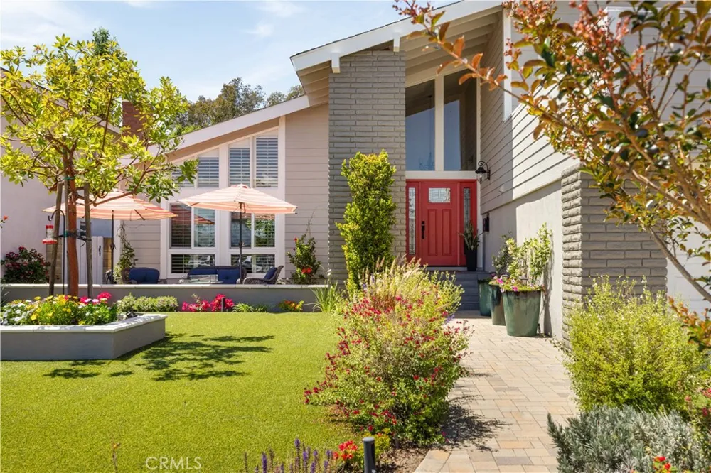 16541 Charleyville Huntington Beach, CA 92649