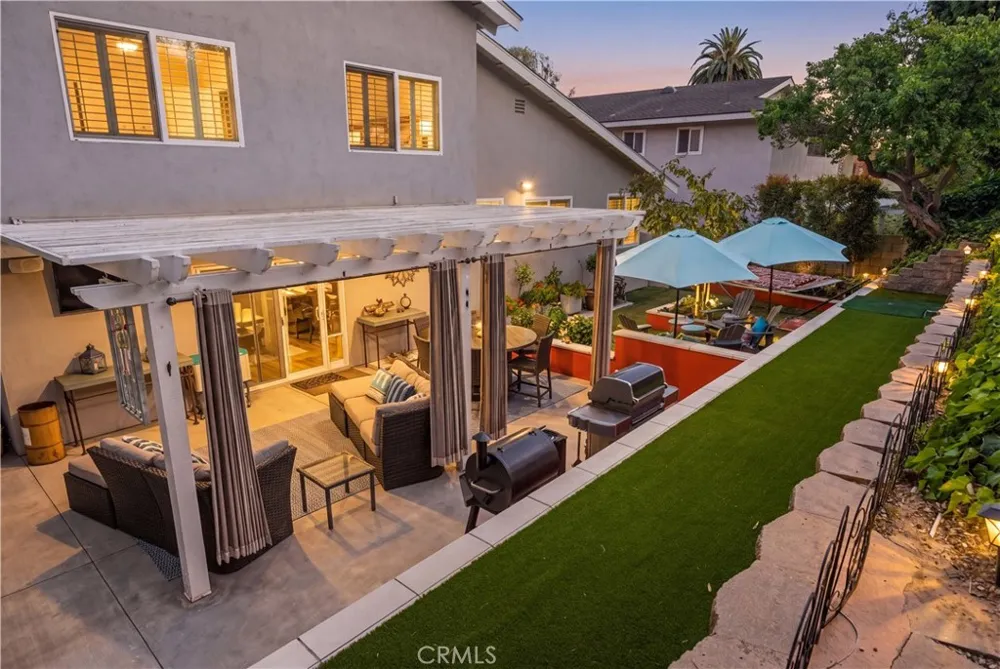 16541 Charleyville Huntington Beach, CA 92649