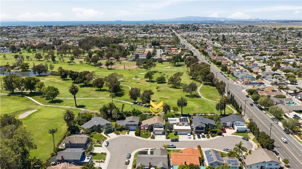 16541 Charleyville Huntington Beach, CA 92649