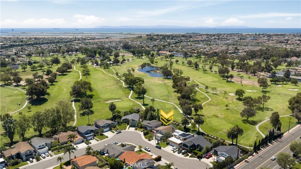 16541 Charleyville Huntington Beach, CA 92649