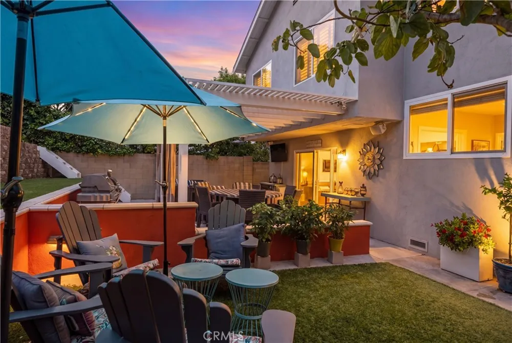 16541 Charleyville Huntington Beach, CA 92649