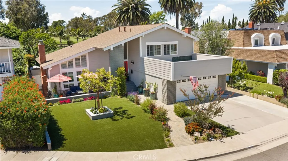 16541 Charleyville Huntington Beach, CA 92649
