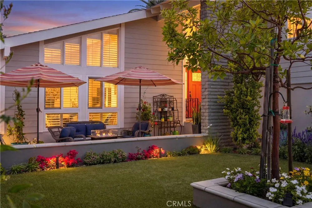 16541 Charleyville Huntington Beach, CA 92649