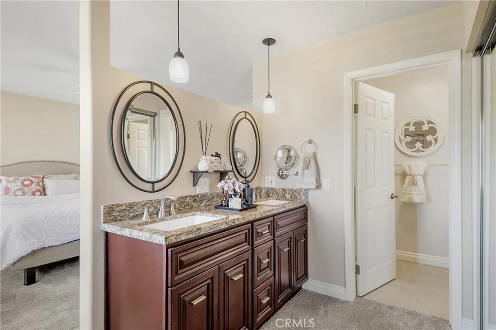 16541 Charleyville Huntington Beach, CA 92649