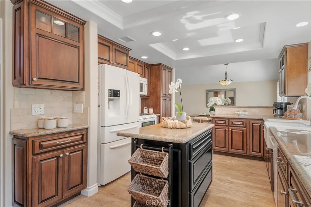 16541 Charleyville Huntington Beach, CA 92649