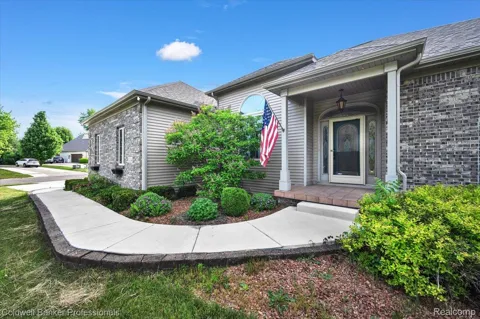 604 Carriage Way